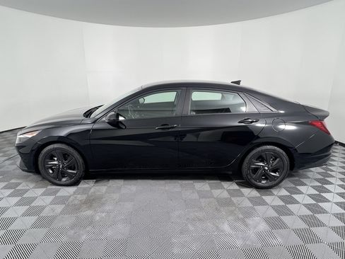 Used 2022 Hyundai Elantra SEL w/ Convenience Package image 8