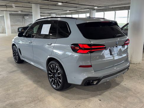 Used 2025 BMW X5 sDrive40i w/ M Sport Package RWD image 6
