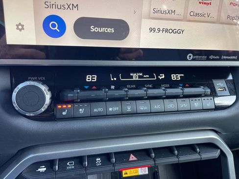 Used 2024 Toyota Sequoia Platinum image 16