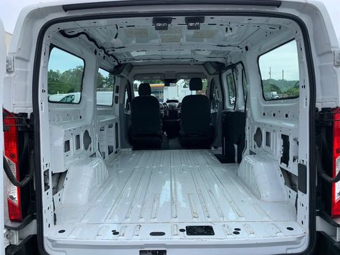 Used 2016 Ford Transit 150 130 Low Roof RWD image 33