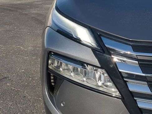 Certified 2025 Nissan Rogue Platinum w/ Tech Package image 10