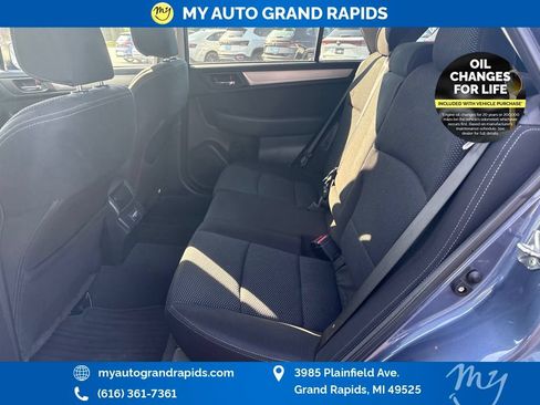 Used 2018 Subaru Outback 2.5i Premium AWD/4WD image 9