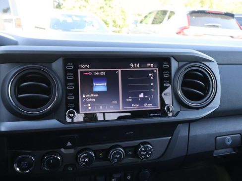 Used 2020 Toyota Tacoma TRD Off-Road AWD/4WD image 20