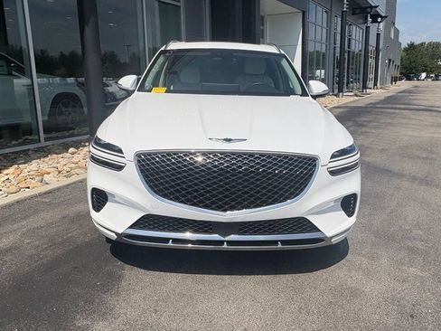 Used 2025 Genesis GV70 2.5T w/ Select Package AWD/4WD image 3