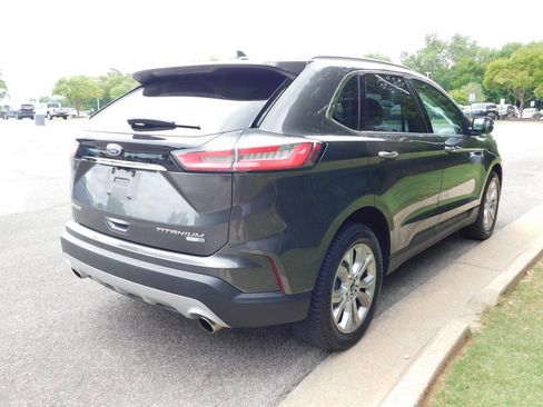 Used 2019 Ford Edge Titanium AWD/4WD image 4