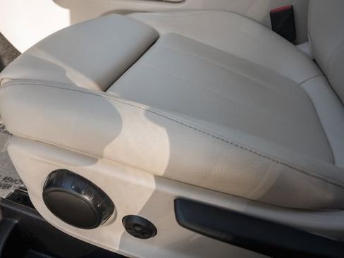 Used 2022 Mercedes-Benz GLB 250 4MATIC image 35