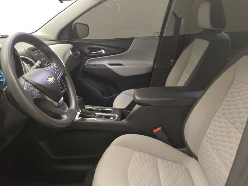 Used 2021 Chevrolet Equinox LT FWD image 17