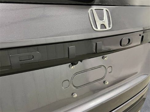 New 2025 Honda Pilot EX-L image 5