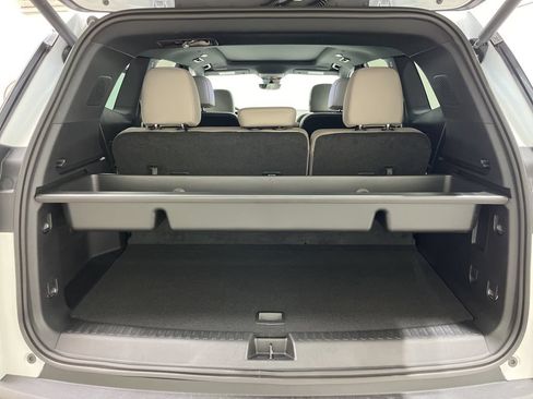 New 2026 GMC Acadia Elevation w/ Elevation Premium Package FWD image 25