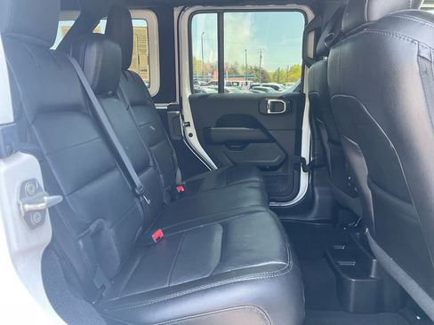 Used 2021 Jeep Wrangler Unlimited Sahara AWD/4WD image 13