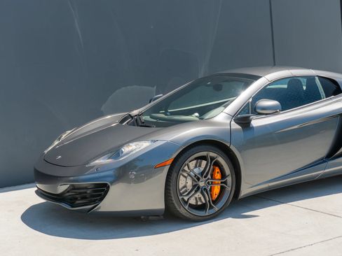 Used 2014 McLaren MP4-12C Spider RWD image 23