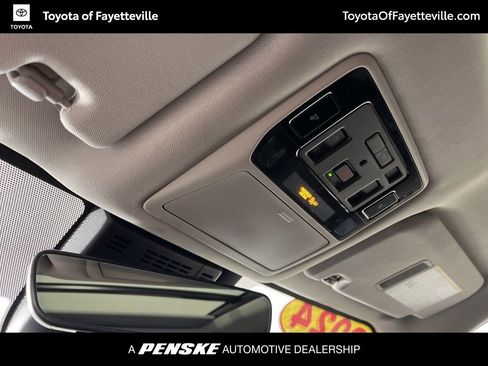 Used 2024 Toyota Grand Highlander Limited image 27