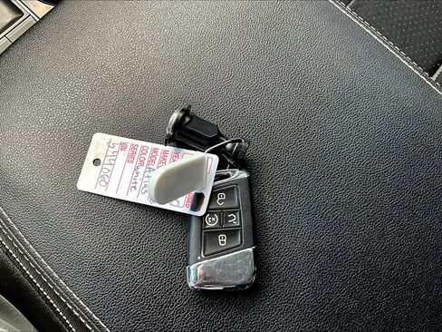 Used 2021 Volkswagen Atlas SEL image 12