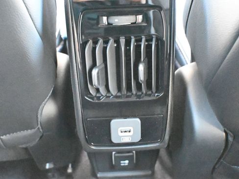 New 2026 Jeep Compass Latitude image 18