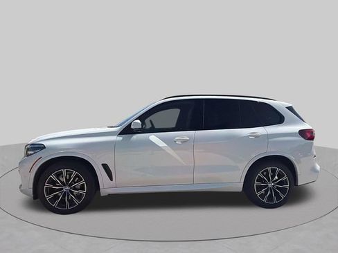 Used 2022 BMW X5 xDrive40i w/ M Sport Package AWD/4WD image 2