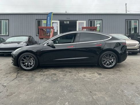 Used 2018 Tesla Model 3 Mid Range RWD image 5