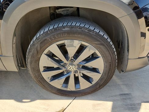Certified 2023 Volkswagen Taos S FWD image 7