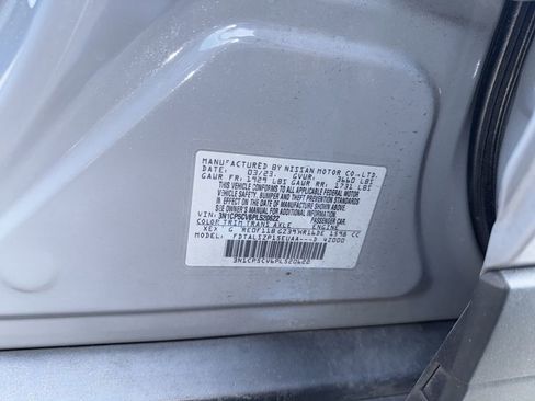 Used 2023 Nissan Kicks SV image 3