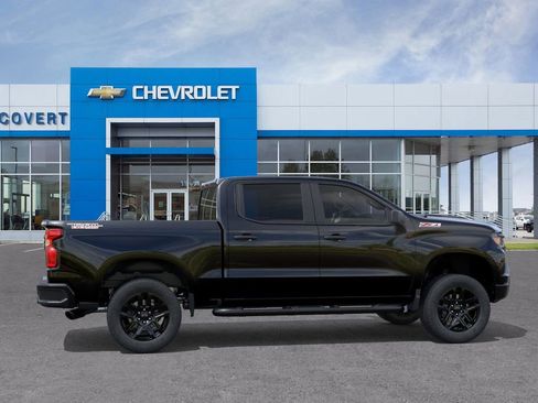 Used 2026 Chevrolet Silverado 1500 Custom Trail Boss w/ Turbomax Blackout Package AWD/4WD image 5