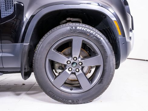 Used 2022 Land Rover Defender 90 S image 12