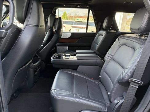 Certified 2023 Lincoln Navigator Reserve image 18
