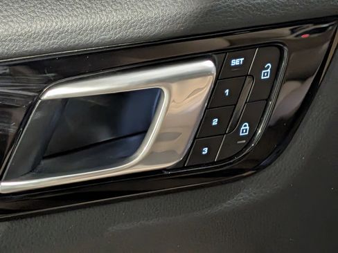 Certified 2022 Porsche Cayenne E-Hybrid image 23