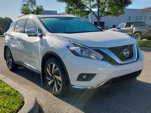Used 2018 Nissan Murano Platinum w/ Cargo Package FWD image 2