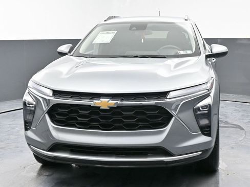 Used 2024 Chevrolet Trax LT FWD image 5