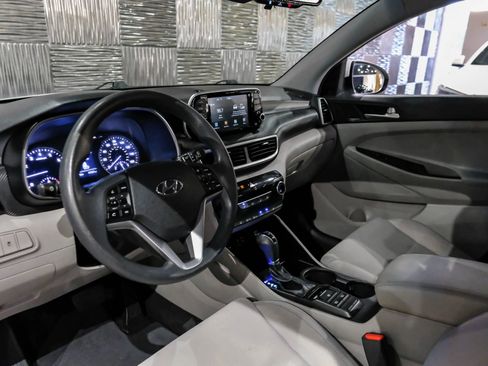 Used 2019 Hyundai Tucson Value FWD image 3