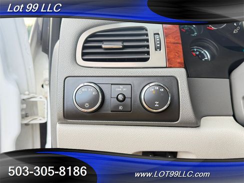 Used 2009 GMC Sierra 2500 SLT w/ Entertainment Package AWD/4WD image 14