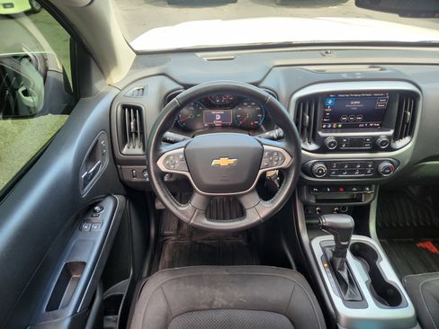 Used 2020 Chevrolet Colorado LT w/ Safety Package AWD/4WD image 15