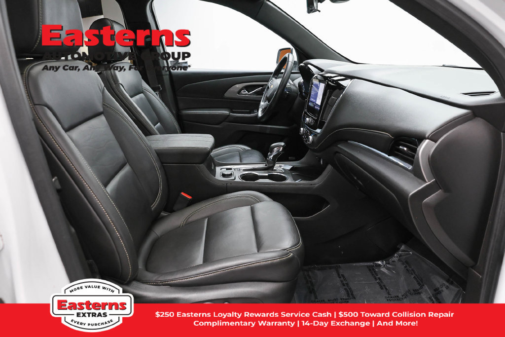 Used 2023 Chevrolet Traverse LT w/ LT Premium Package AWD/4WD image 27