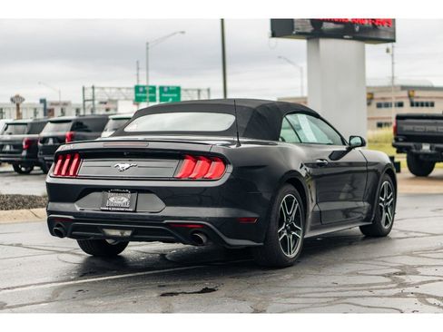Used 2023 Ford Mustang Premium image 4