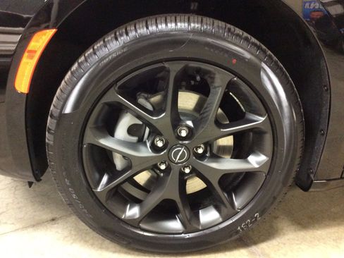 New 2026 Chrysler Pacifica Limited w/ S Appearance Package image 10