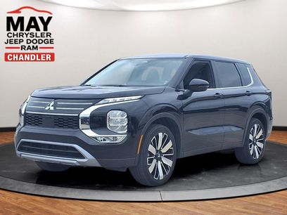 Used 2025 Mitsubishi Outlander SE