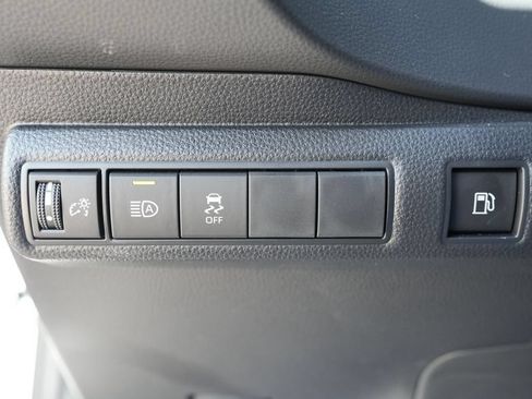 Used 2026 Toyota Corolla SE w/ SE Premium Package FWD image 24
