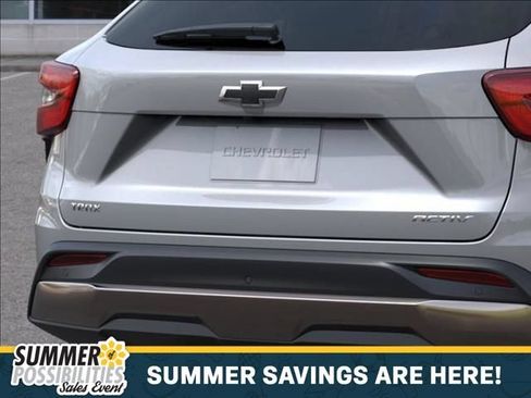 New 2026 Chevrolet Trax ACTIV w/ Sunroof Package FWD image 14