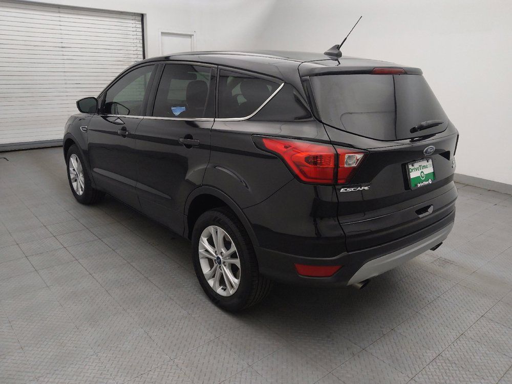 Used 2019 Ford Escape SE FWD image 3