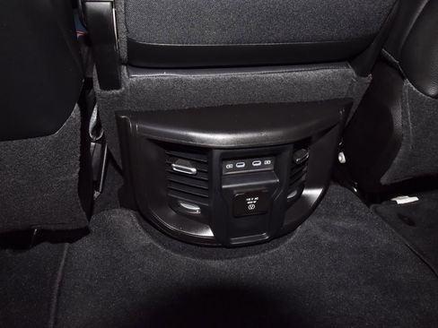 Used 2026 RAM 2500 Laramie AWD/4WD image 18
