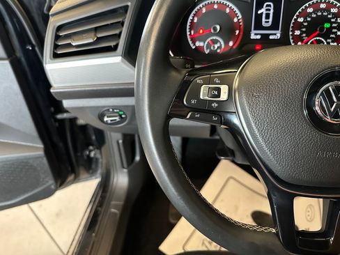 Used 2021 Volkswagen Jetta SE w/ SE Cold Weather Package image 11