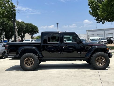 Used 2022 Jeep Gladiator Rubicon w/ LED Lighting Group AWD/4WD image 3