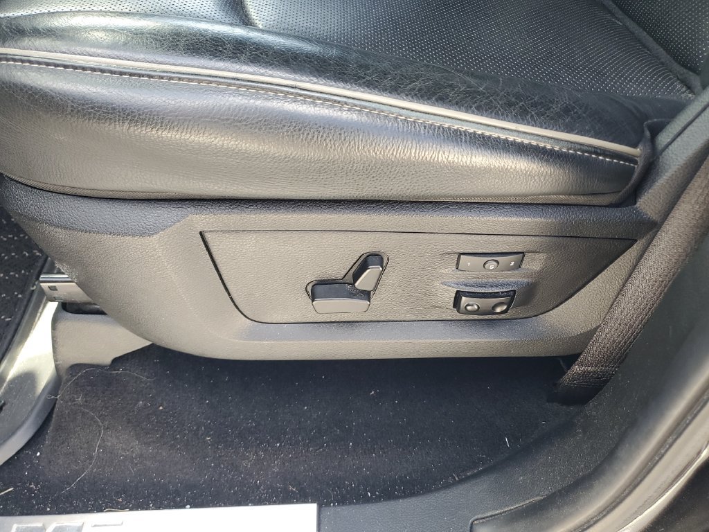 Used 2016 RAM 1500 Limited RWD image 16