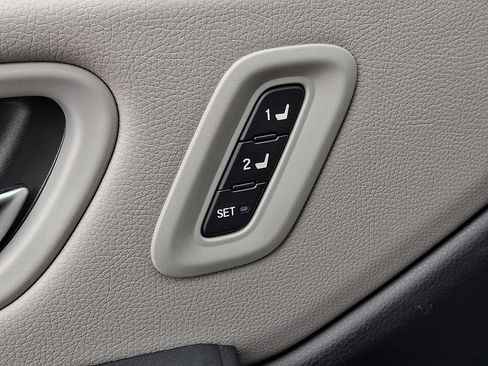 Used 2023 Honda Pilot EX-L image 28