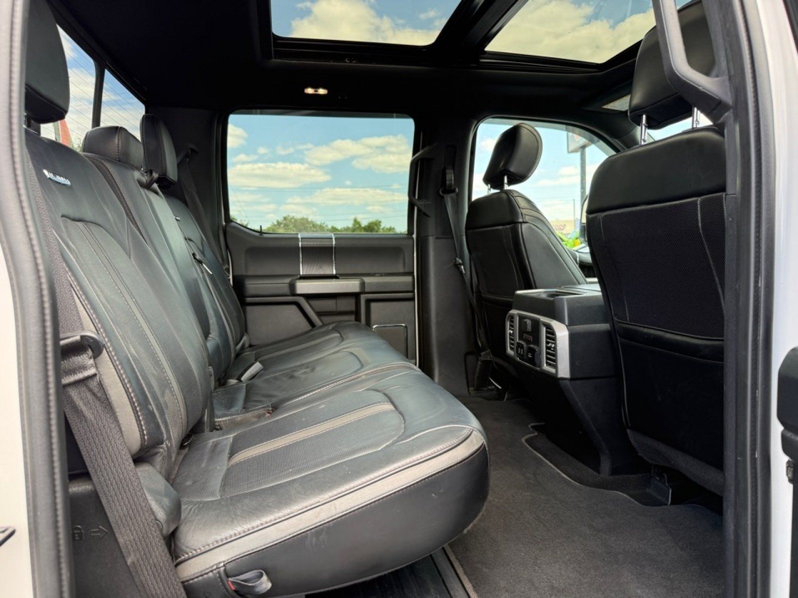 Used 2019 Ford F350 Platinum w/ Platinum Ultimate Package AWD/4WD image 29