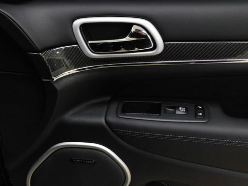 Used 2021 Jeep Grand Cherokee SRT image 91