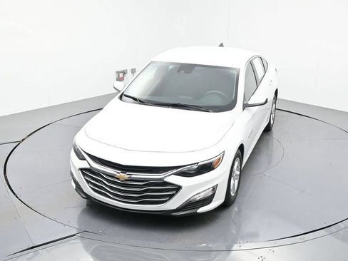 Used 2025 Chevrolet Malibu LS FWD image 17