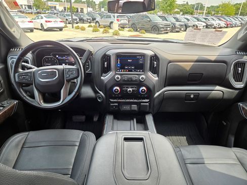 Used 2022 GMC Sierra 1500 Denali w/ Denali Premium Package AWD/4WD image 12