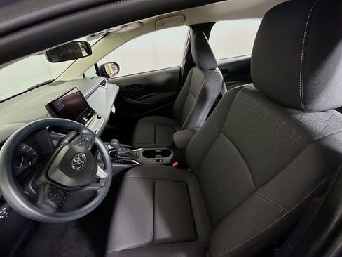 Certified 2025 Toyota Corolla LE image 6