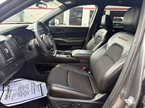 Used 2023 Nissan Pathfinder Rock Creek AWD/4WD image 14