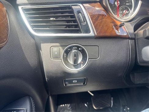 Used 2017 Mercedes-Benz GLS 450 4MATIC image 16
